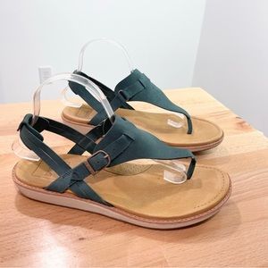Teva thong sandals, excellent condition, green, worn once